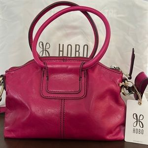 HOBO Pink/Fuchsia Leather Sheila Too Zip Crossbody Handbag